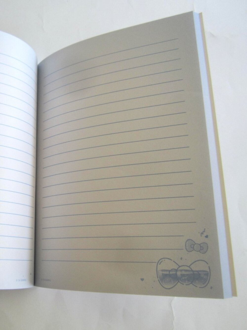 Hello Kitty Pink Gradient 50th Anniversary Edition Notebook Journal Stationery - Picture 5 of 7